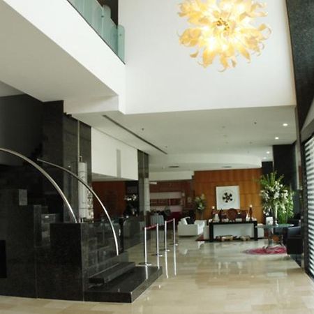 Royalty Barra Hotel Рио-де-Жанейро Экстерьер фото