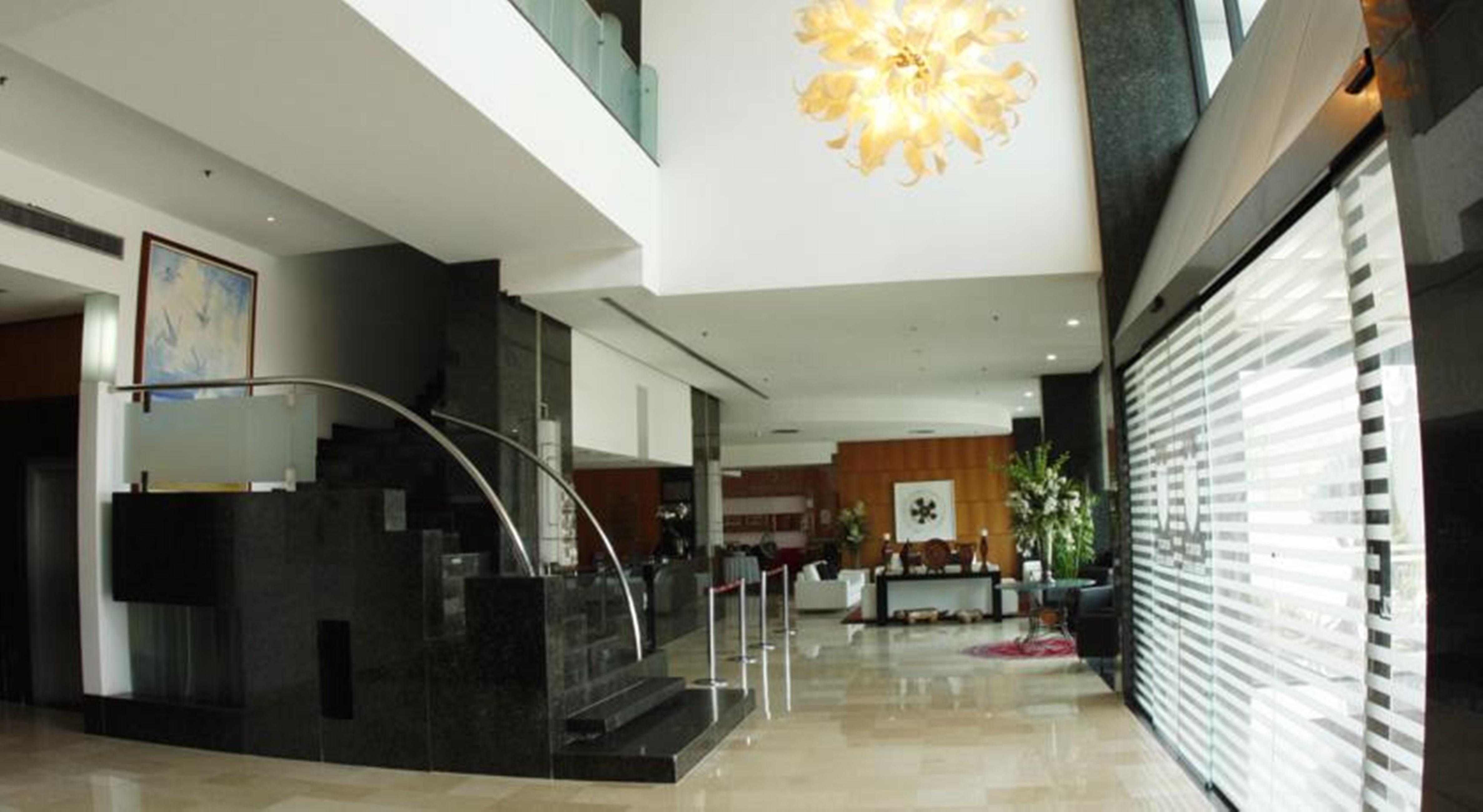 Royalty Barra Hotel Рио-де-Жанейро Экстерьер фото